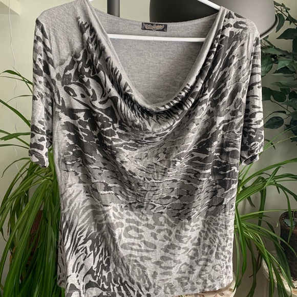 cute ladies top. size large. Vanilla Sugar. - Picture 1 of 4